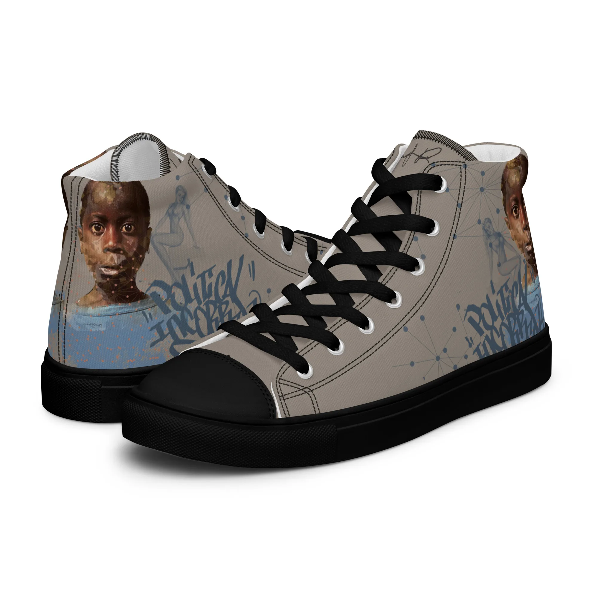 Bamako, sneaker montante en toile personnalisée, semelle noire, pied gauche