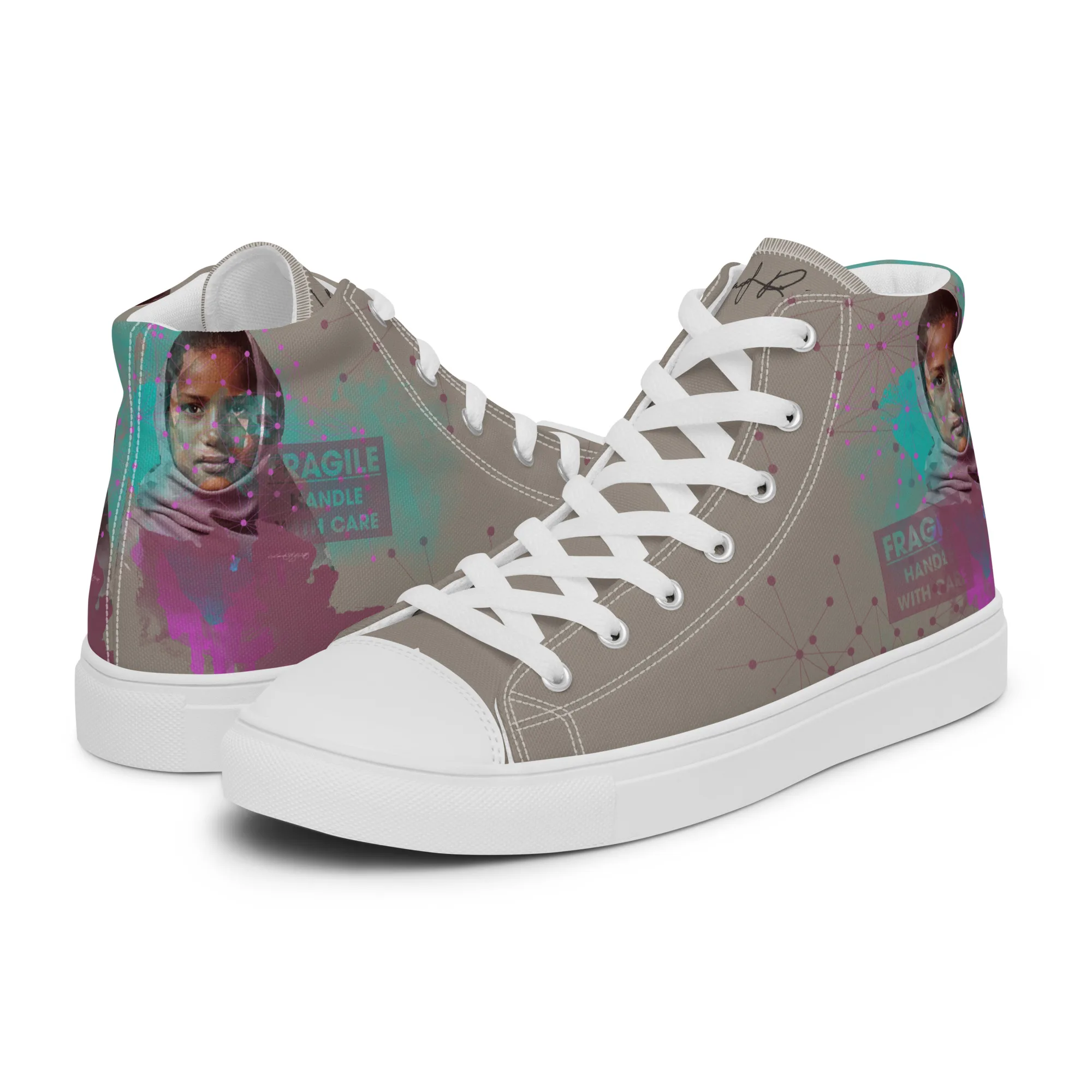 Calcutta, sneaker montante en toile personnalisée, semelle blanche, pied gauche